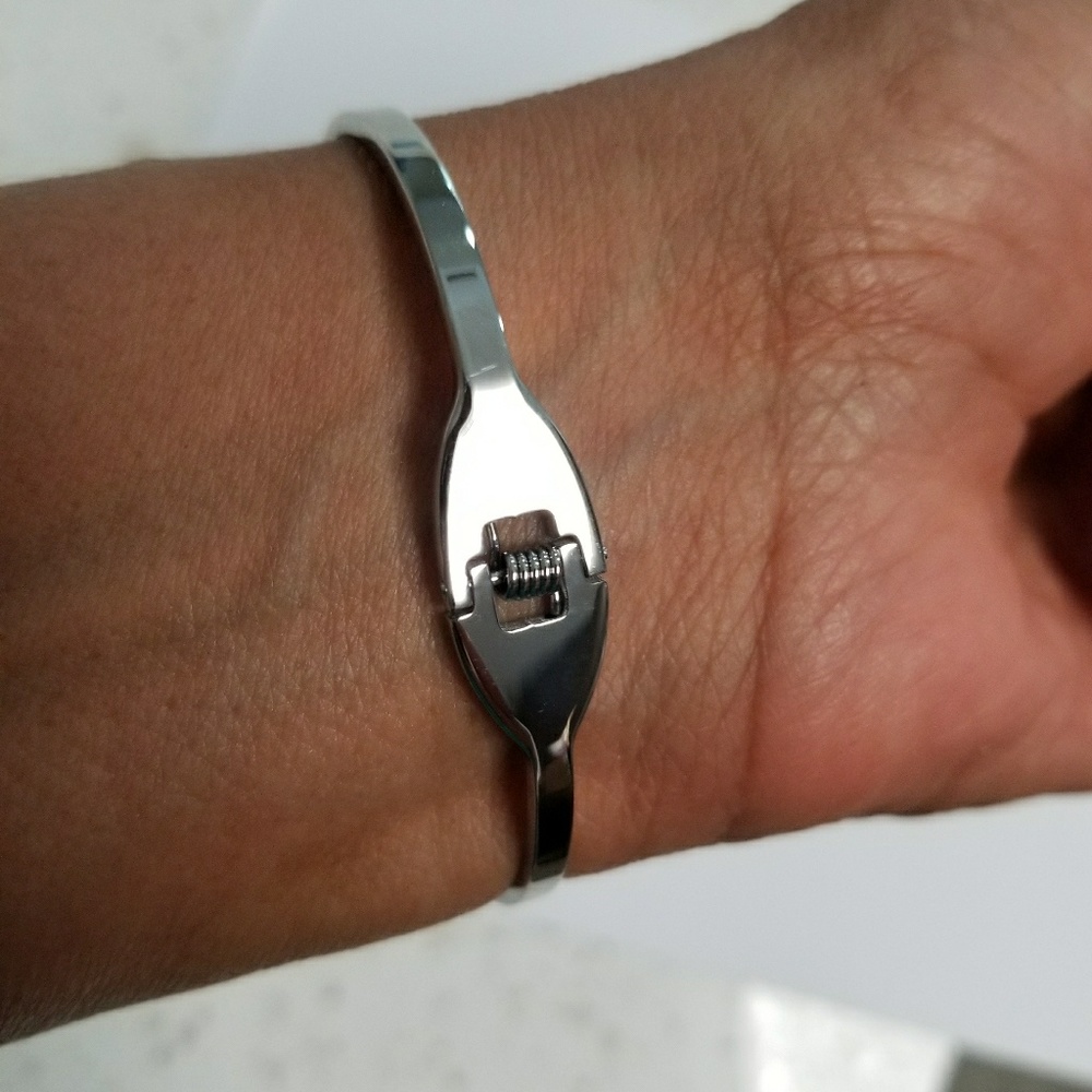 Beautiful Sterling steel Bracelet, White clover - Picture 7 of 8